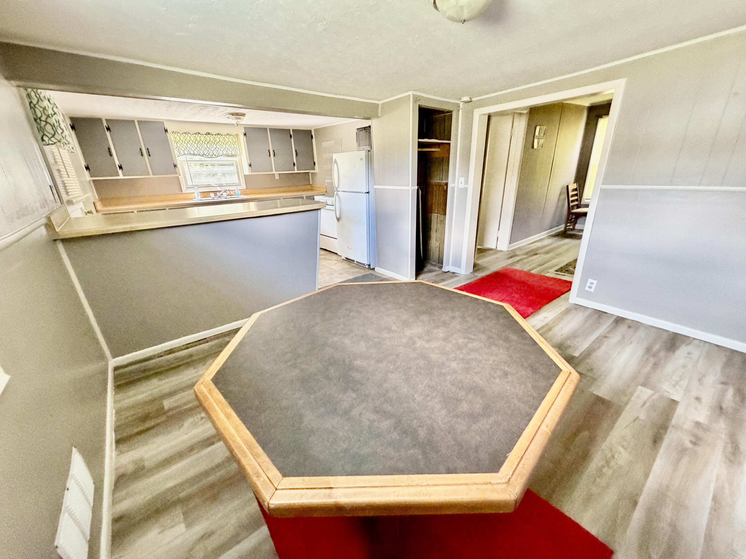 318 E Frog Hollow Road Property Photo 6
