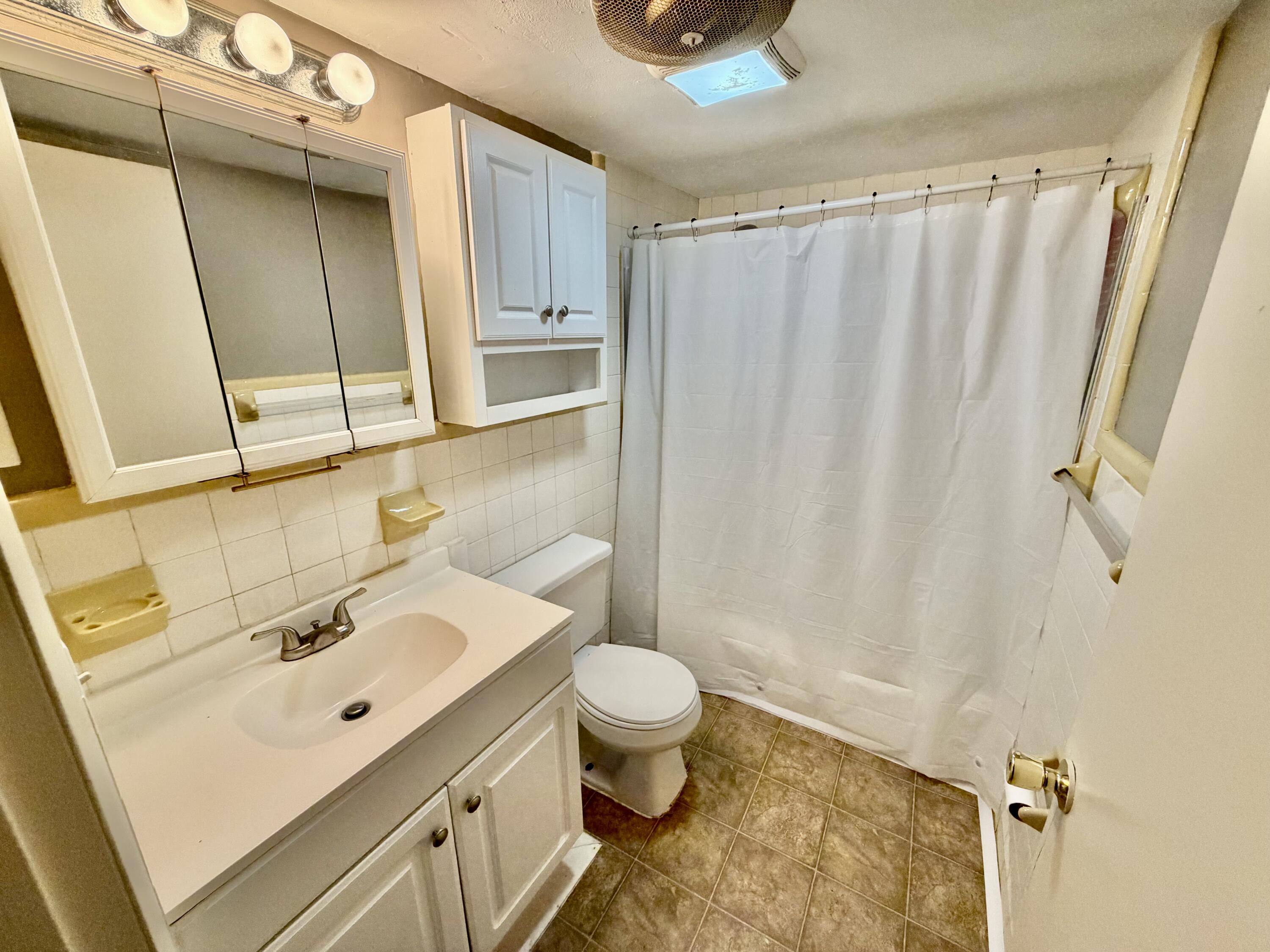318 E Frog Hollow Road Property Photo 8