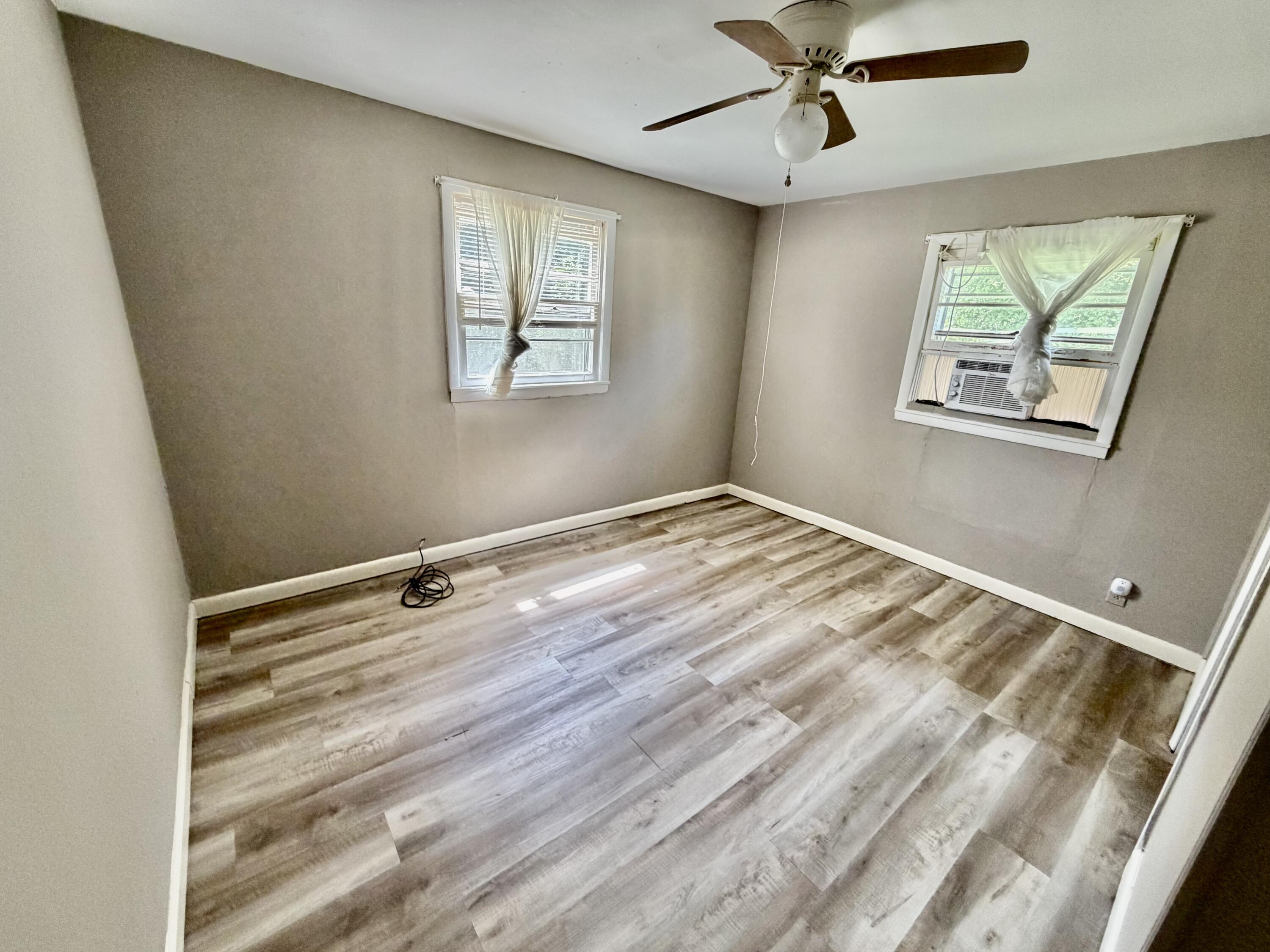 318 E Frog Hollow Road Property Photo 12