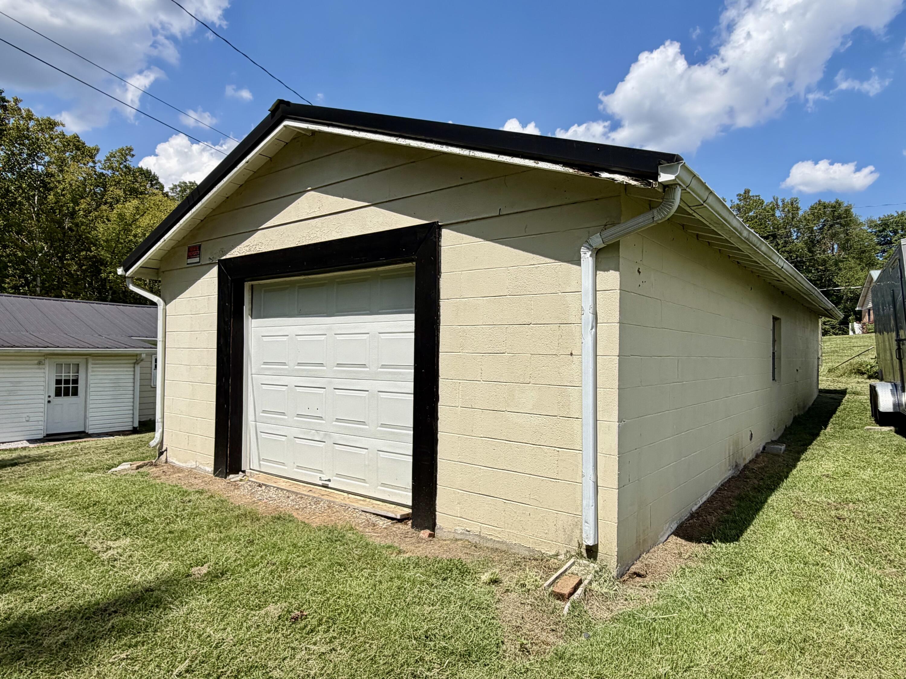 318 E Frog Hollow Road Property Photo 14