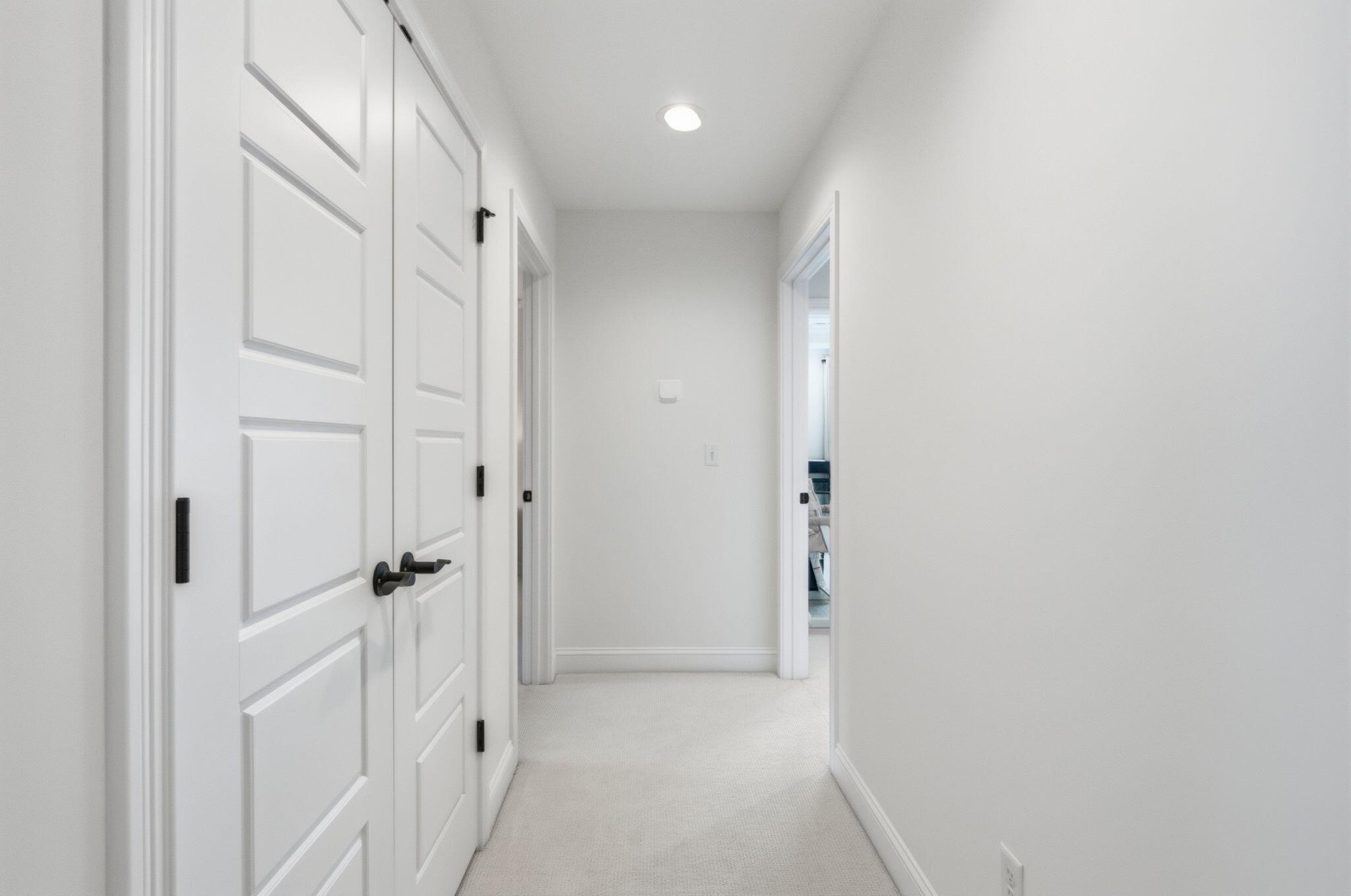 1060 Squirrel Nest Lane Property Photo 30