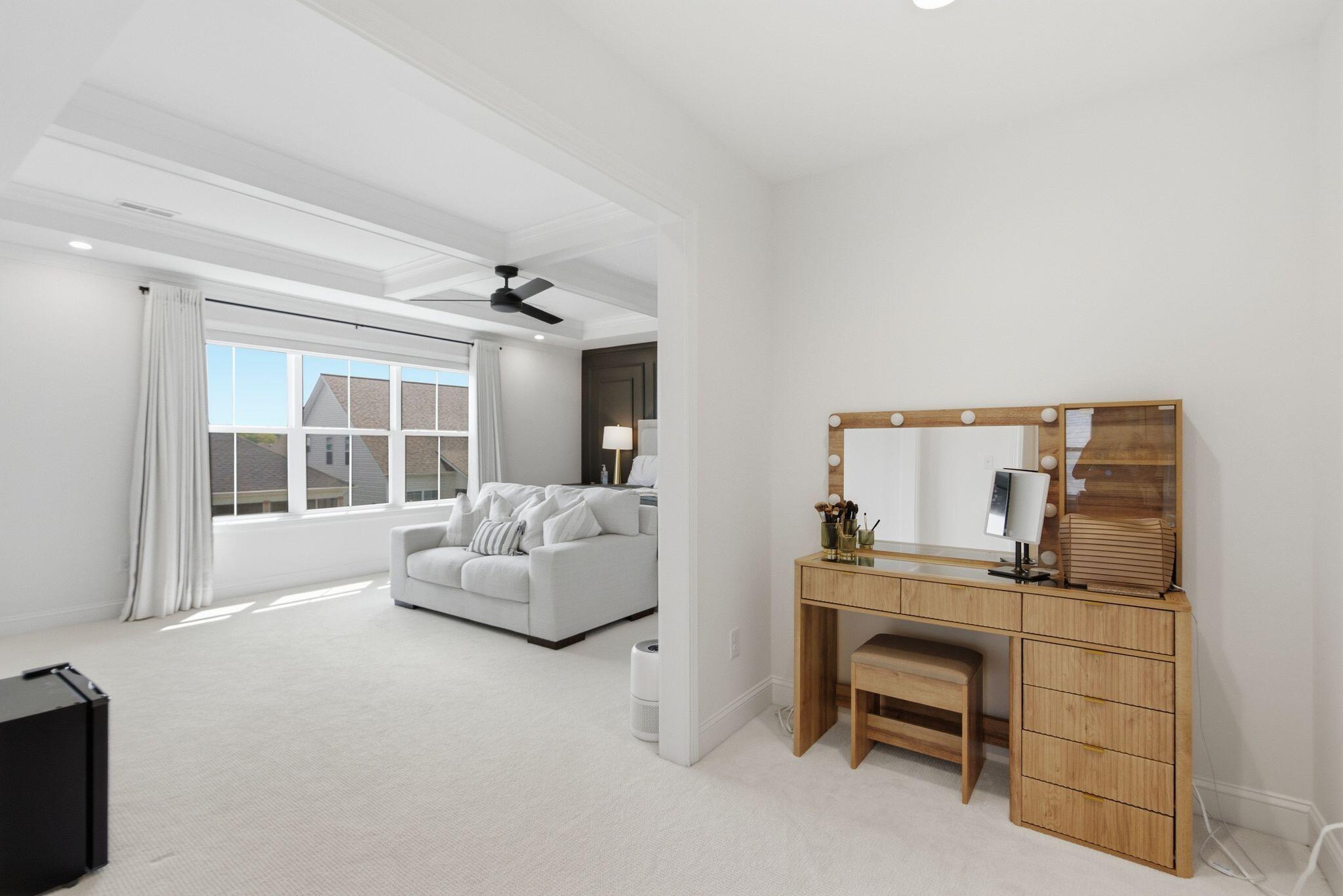 1060 Squirrel Nest Lane Property Photo 32