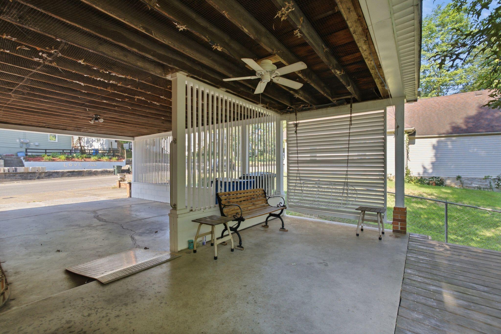 721 E Main Street Property Photo 25