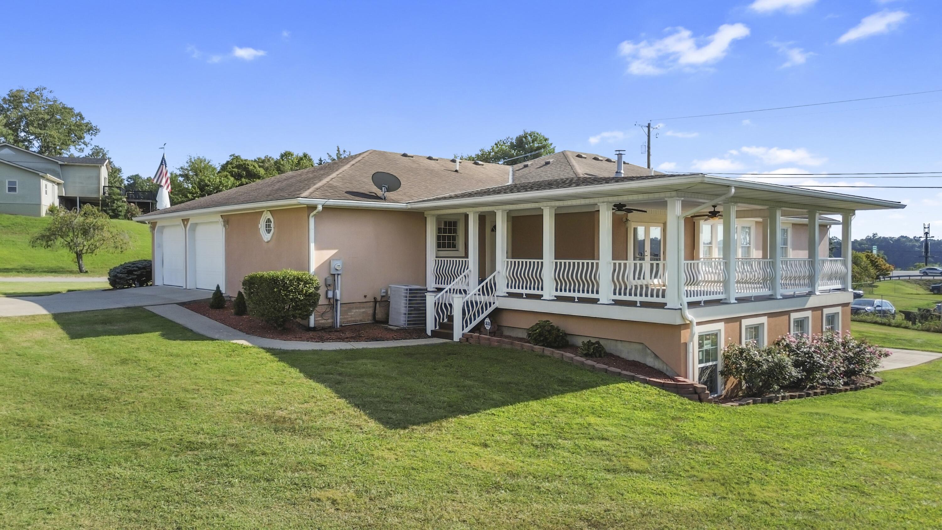 17 Windy Hills Drive Property Photo 4