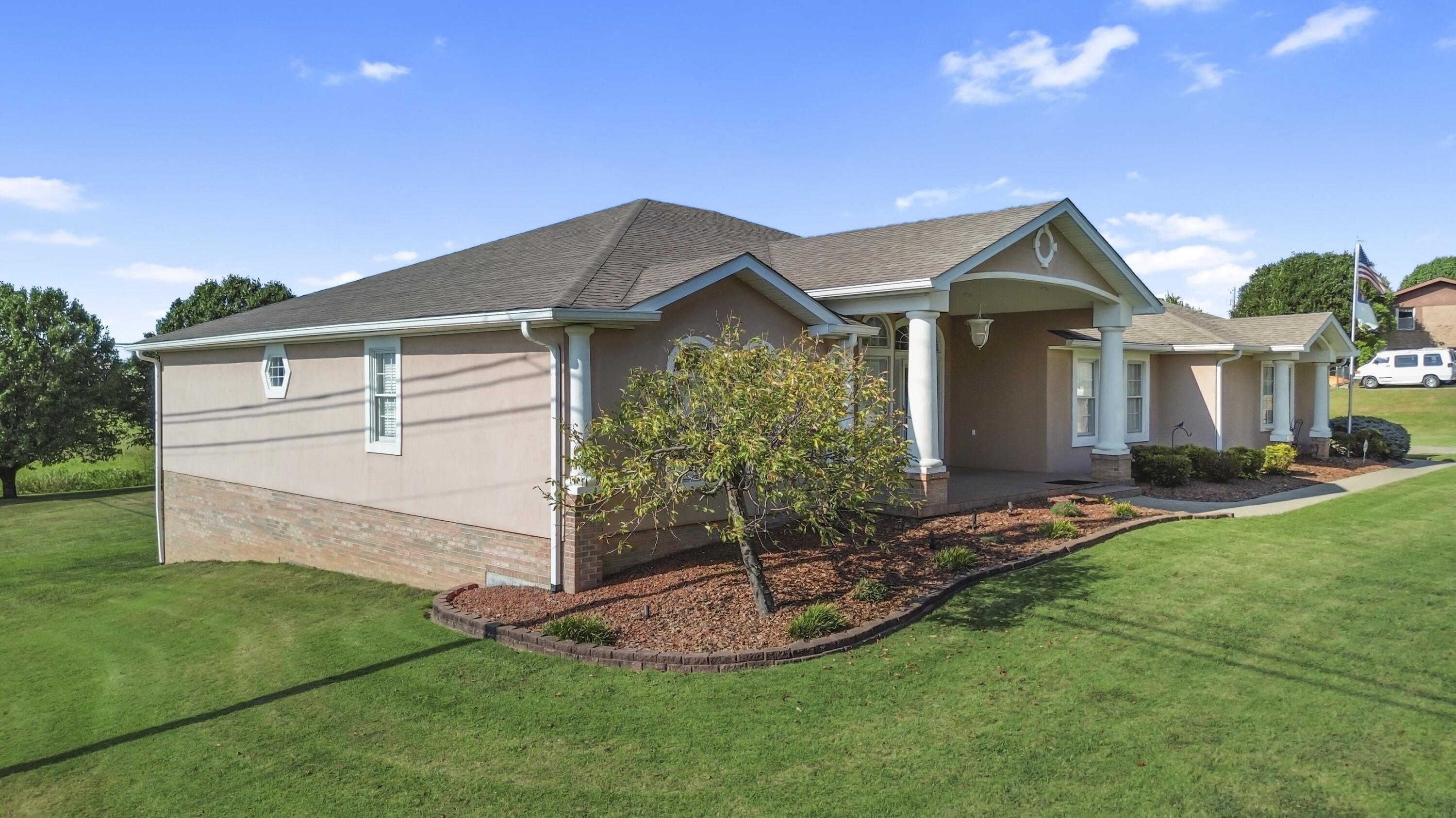 17 Windy Hills Drive Property Photo 5