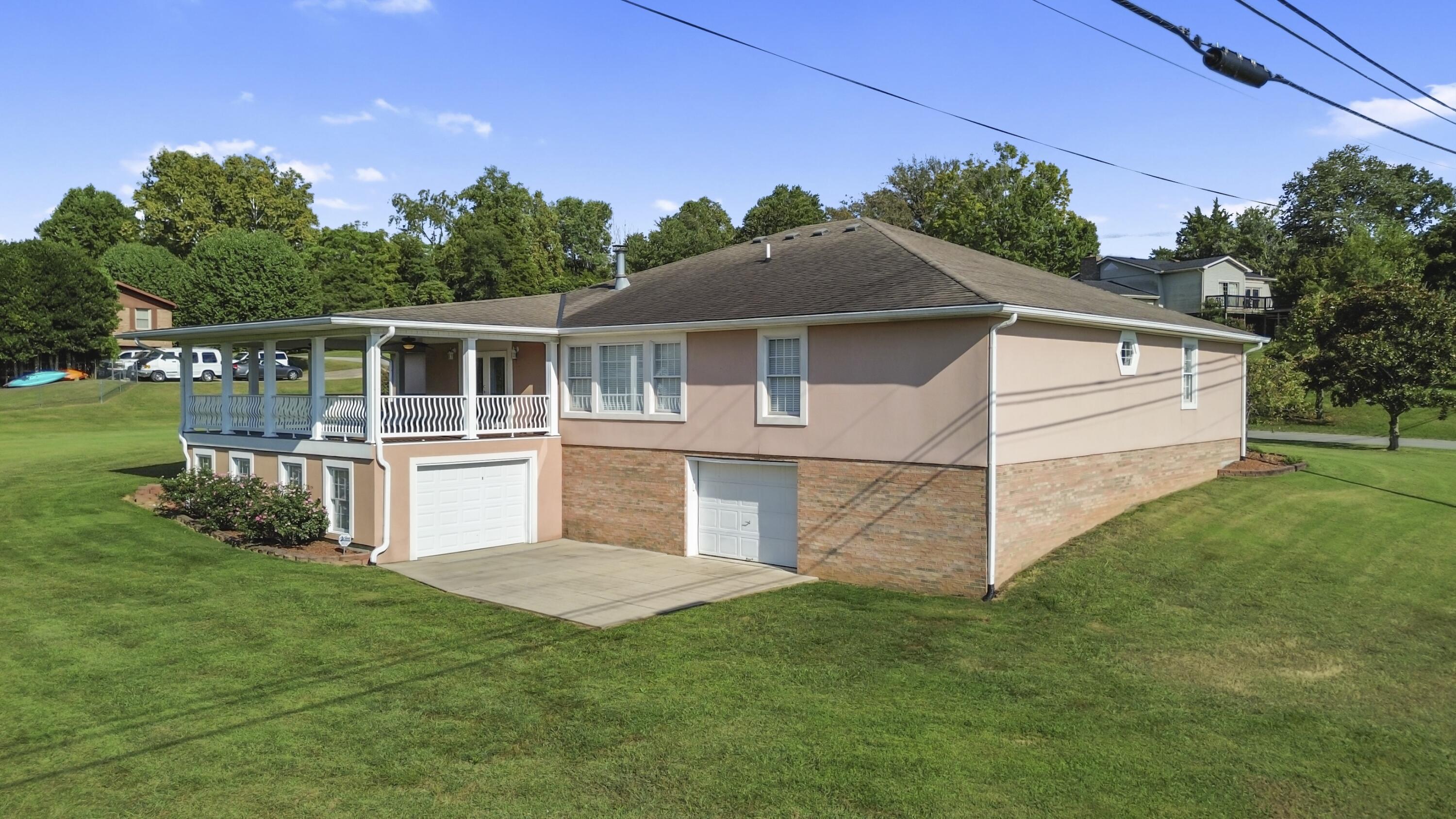 17 Windy Hills Drive Property Photo 6