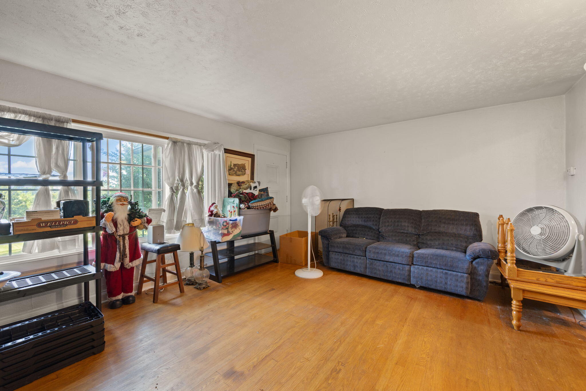 702 Rogers Road Property Photo 4