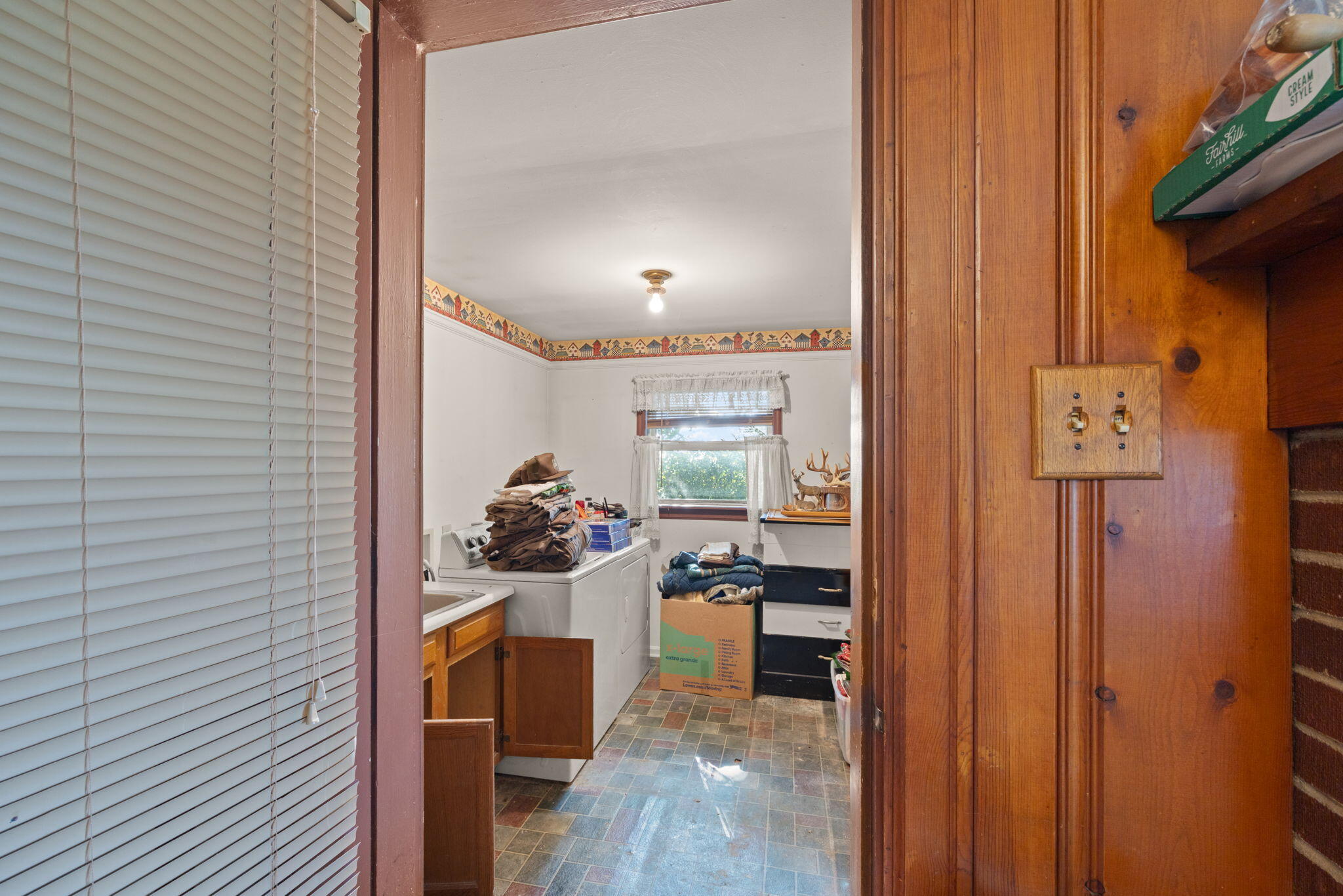 702 Rogers Road Property Photo 22