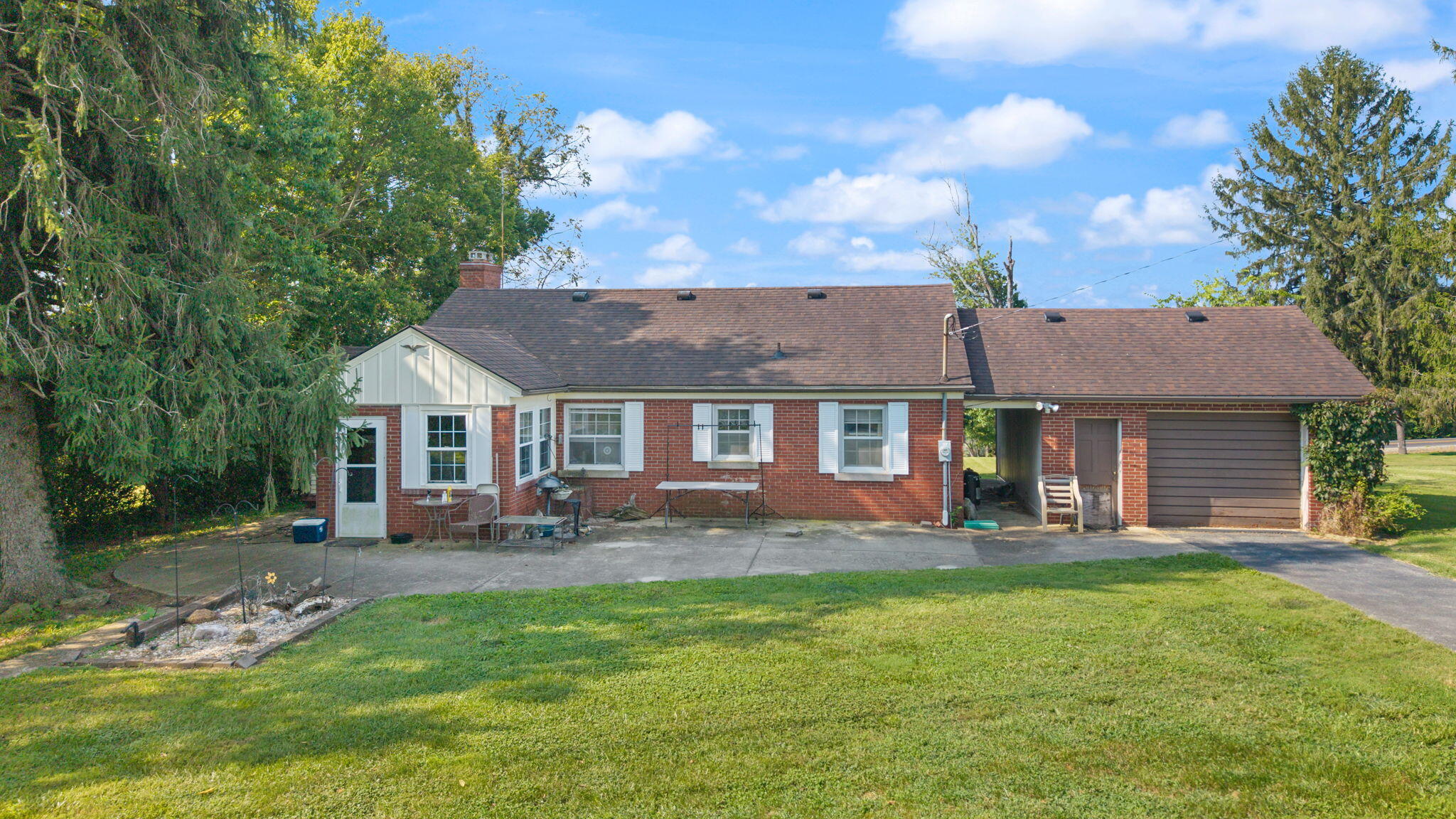 702 Rogers Road Property Photo 39