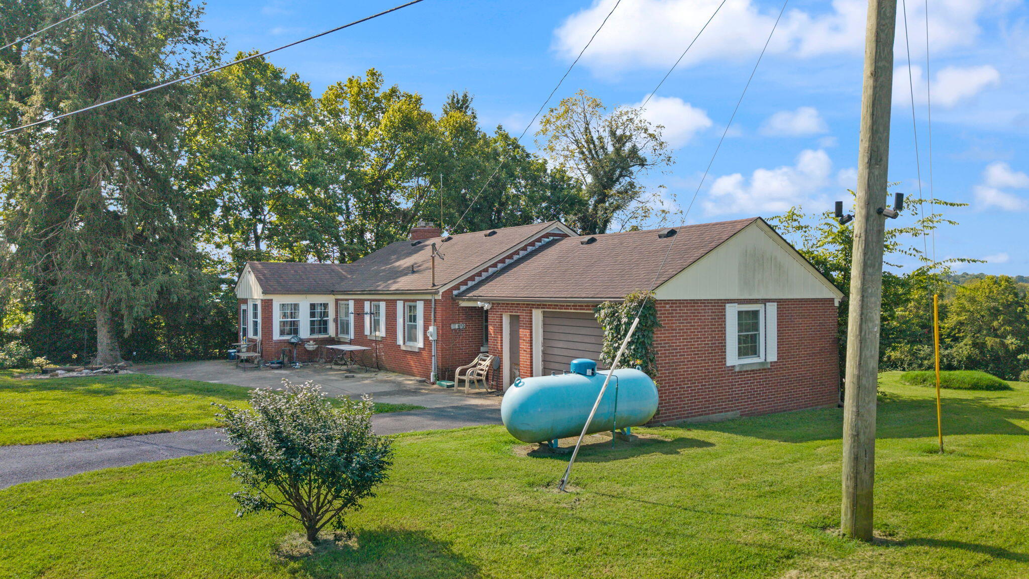 702 Rogers Road Property Photo 40