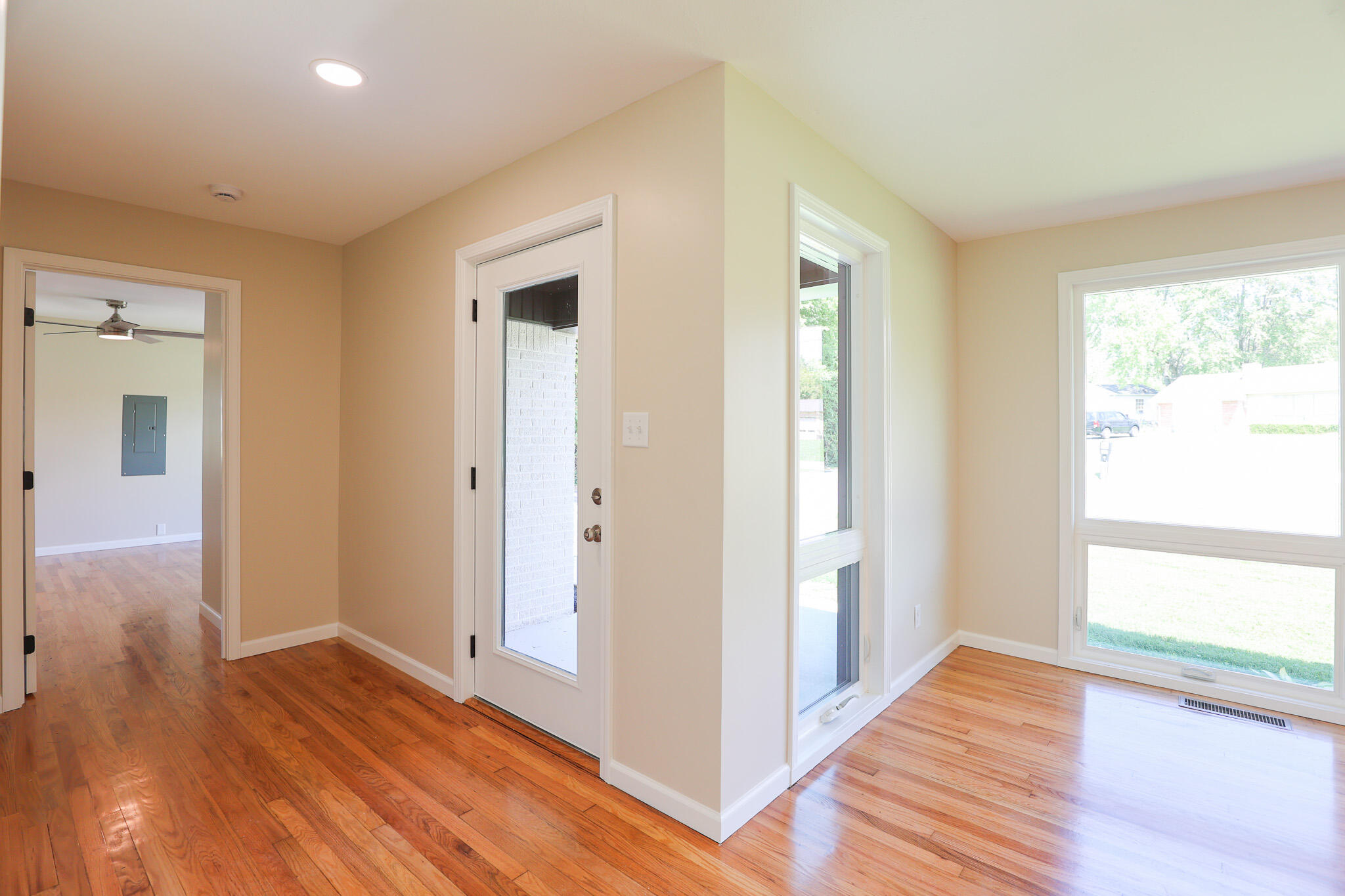 209 Cambridge Drive Property Photo 5