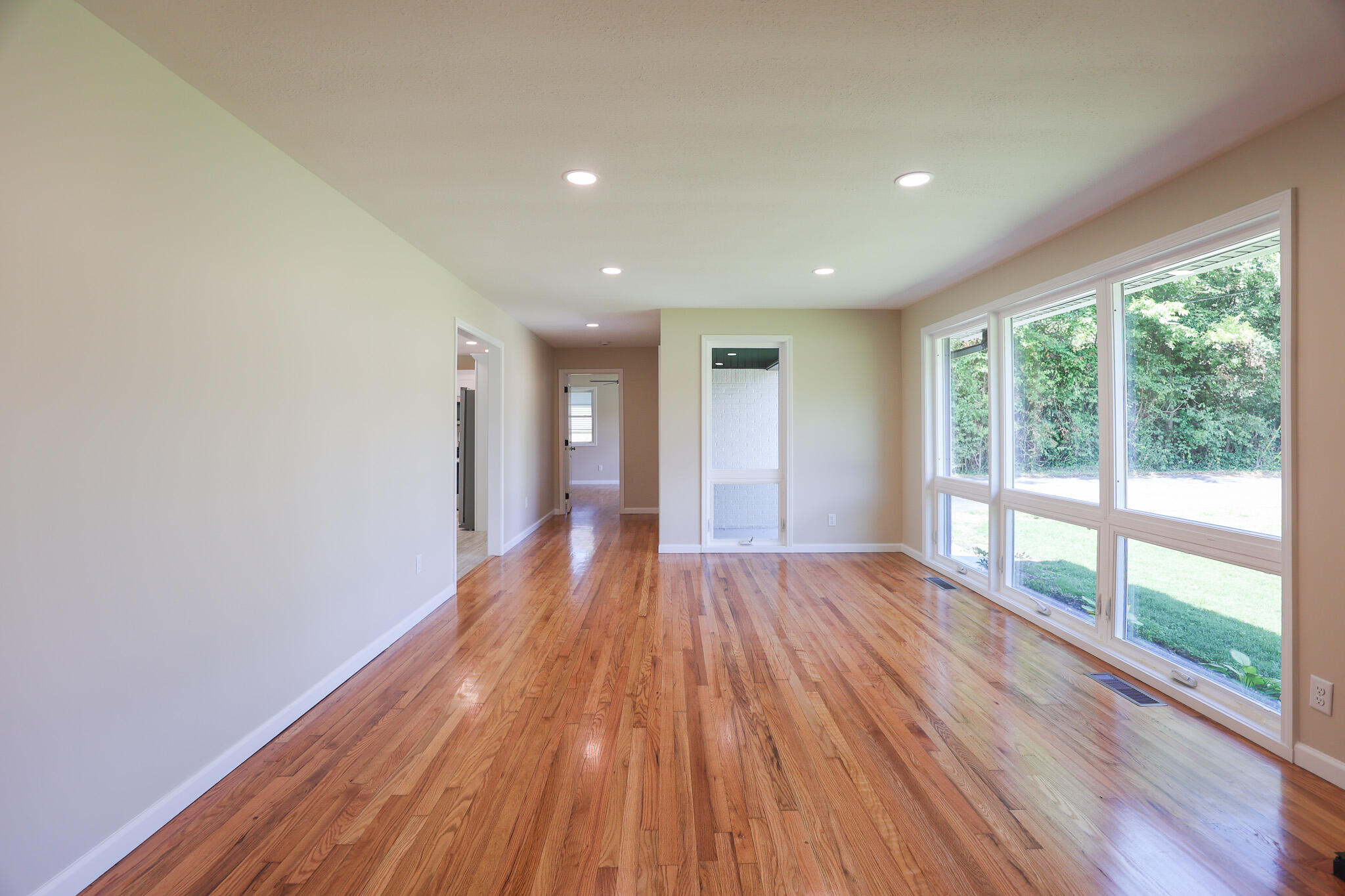 209 Cambridge Drive Property Photo 8