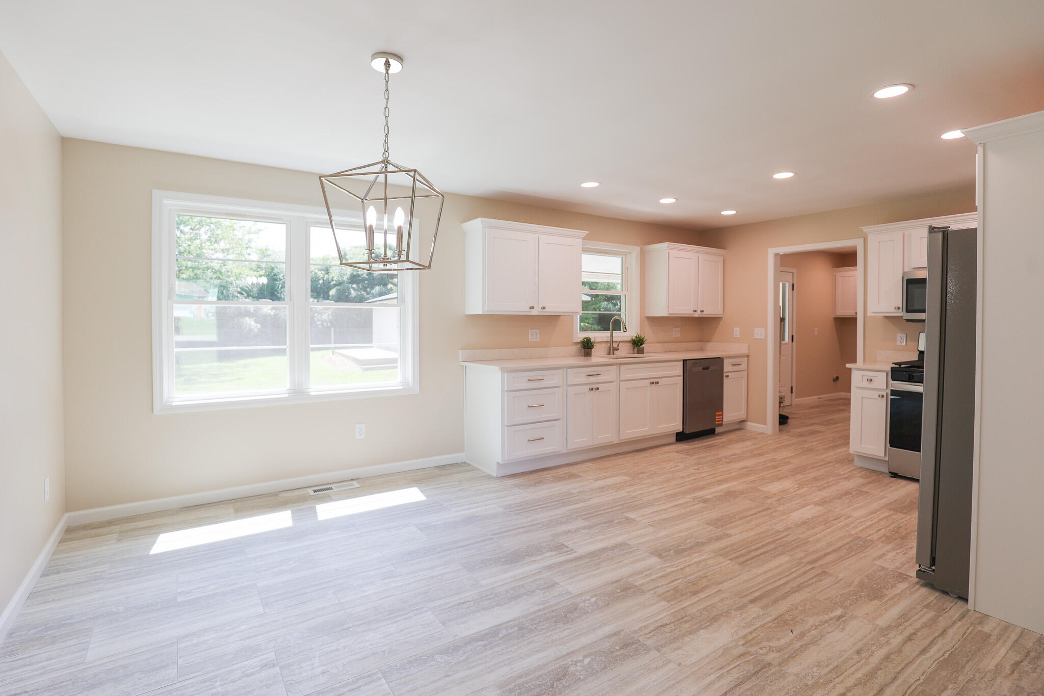 209 Cambridge Drive Property Photo 9