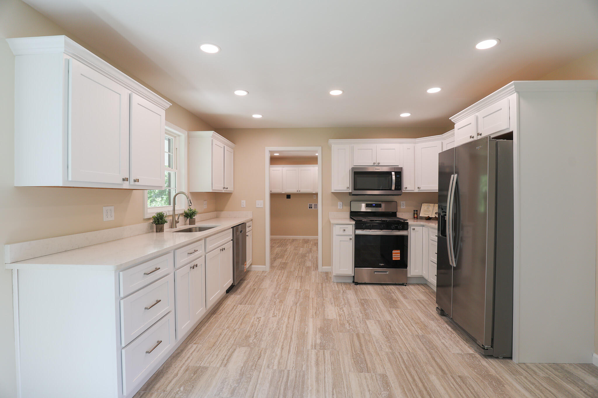 209 Cambridge Drive Property Photo 10