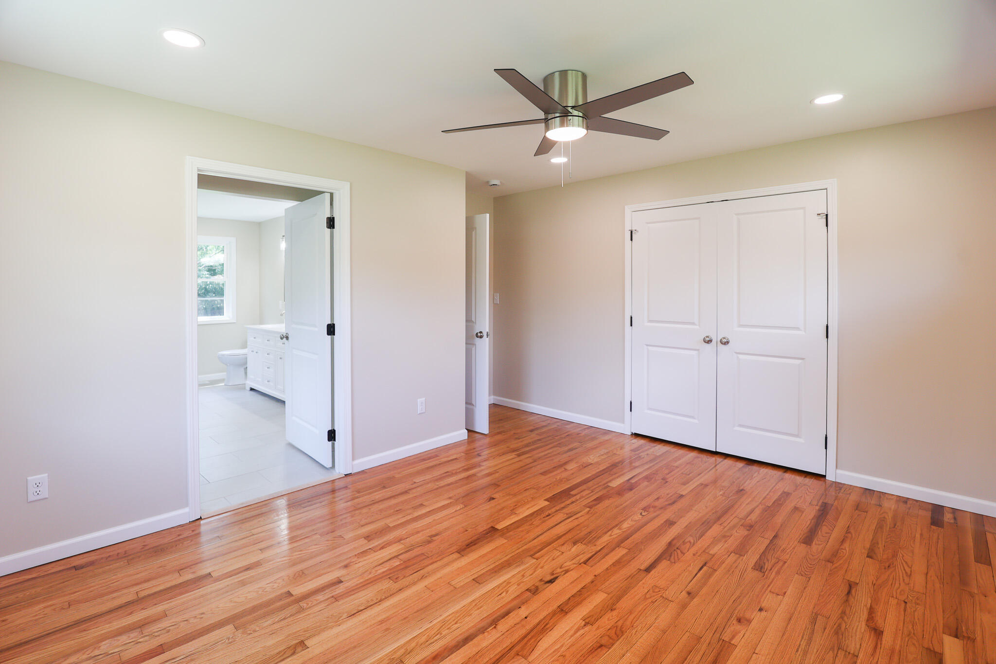 209 Cambridge Drive Property Photo 18
