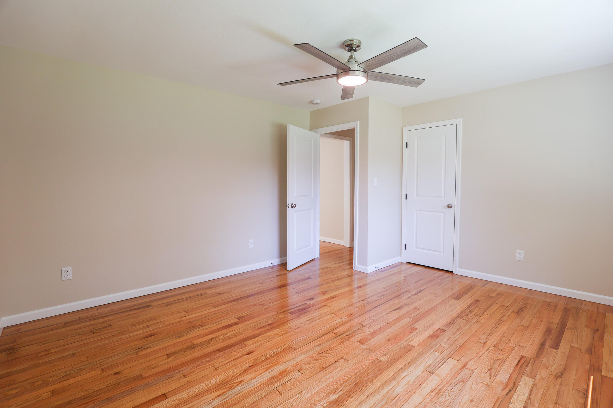209 Cambridge Drive Property Photo 26