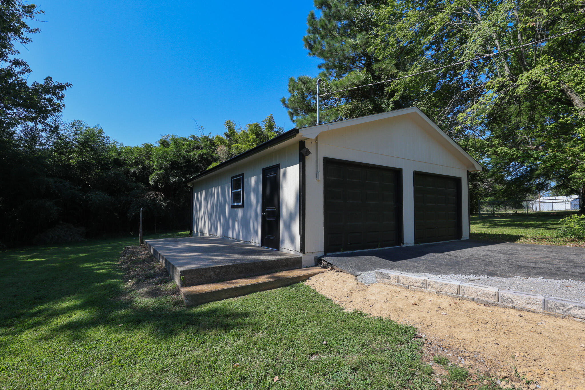 209 Cambridge Drive Property Photo 34