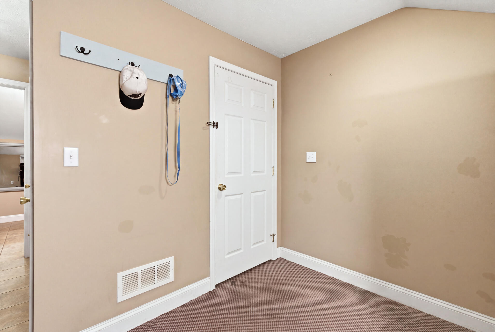 4418 Main Street Property Photo 25