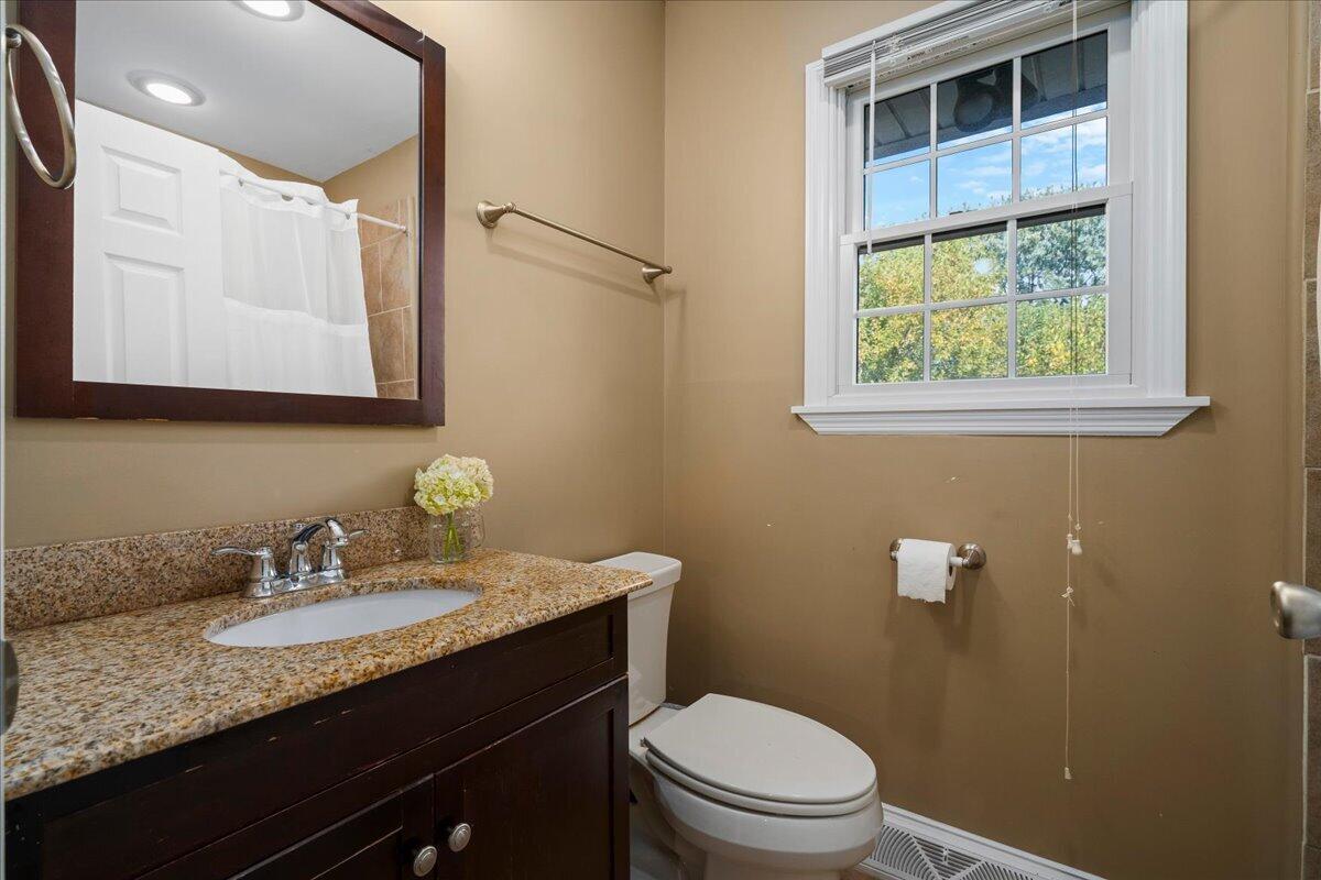 2390 Heather Way Property Photo 27