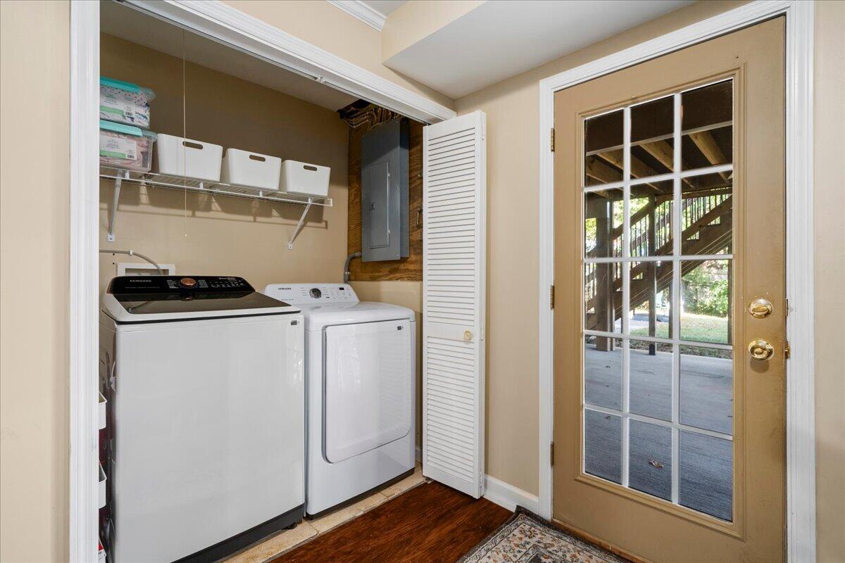 2390 Heather Way Property Photo 36