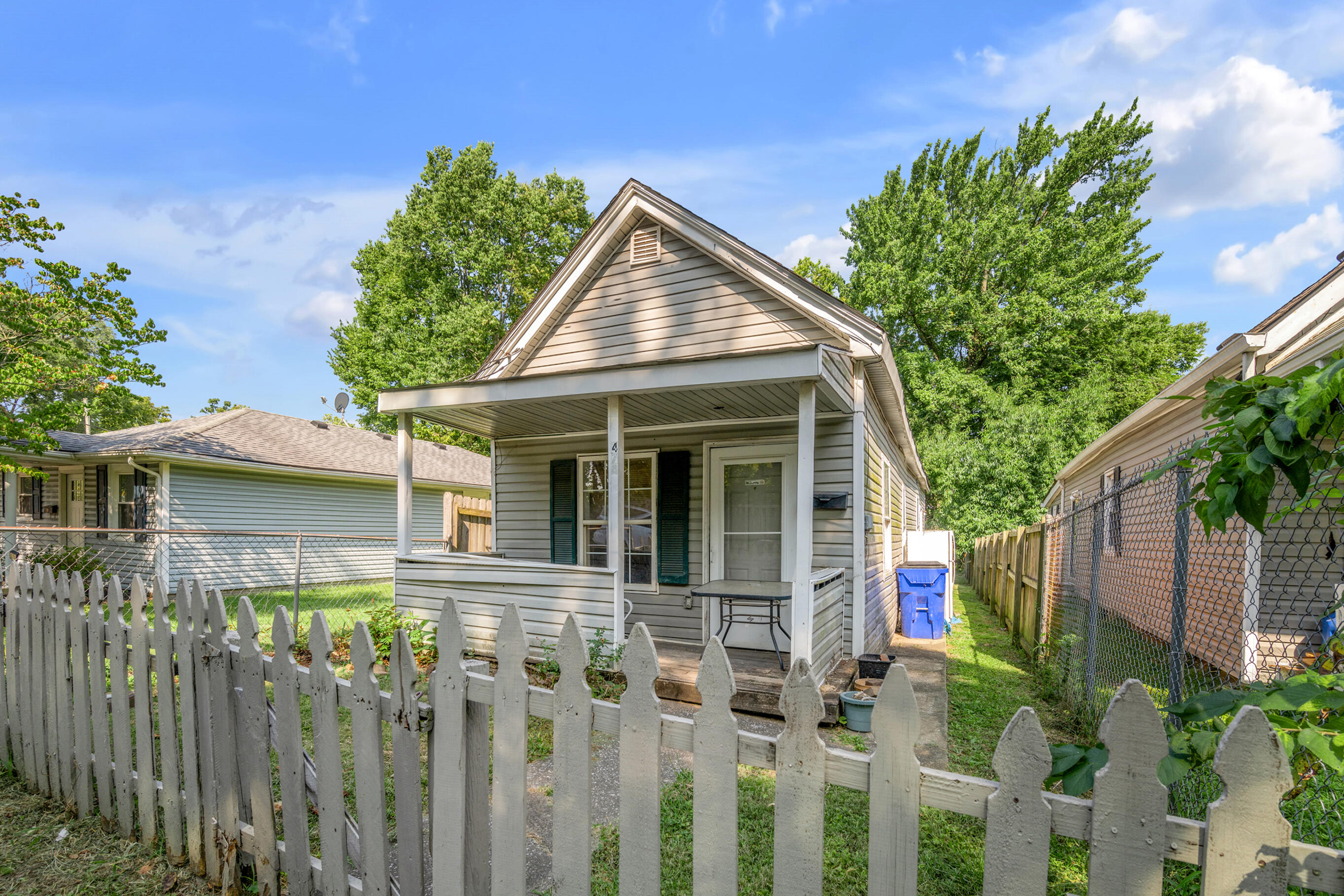 478 Willy Street Property Photo 2