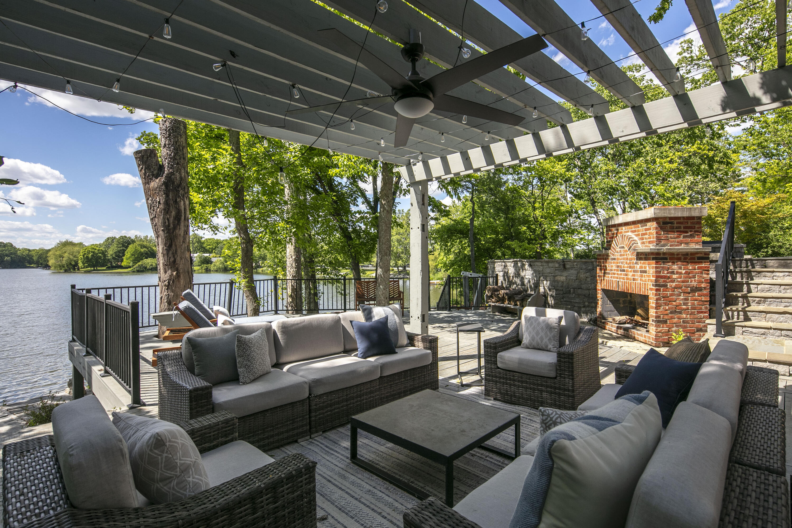 2104 Island Point Property Photo 5