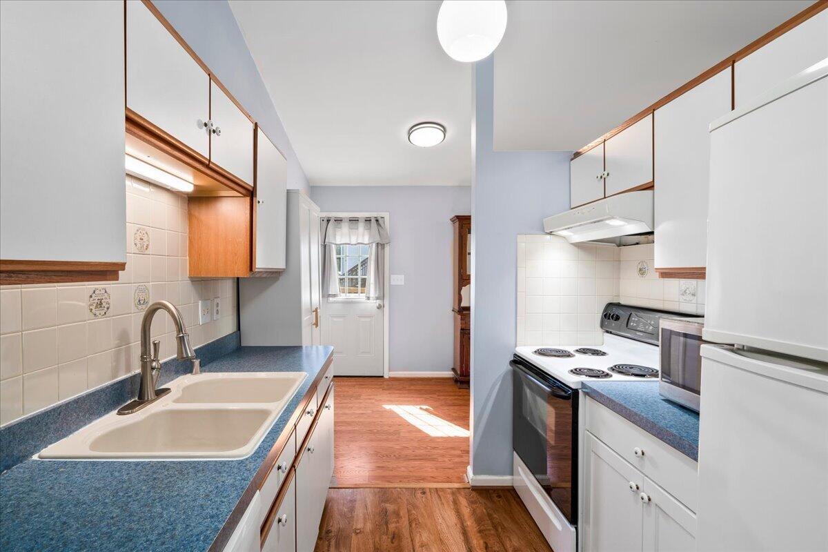 247 Hollyberry Drive Property Photo 10