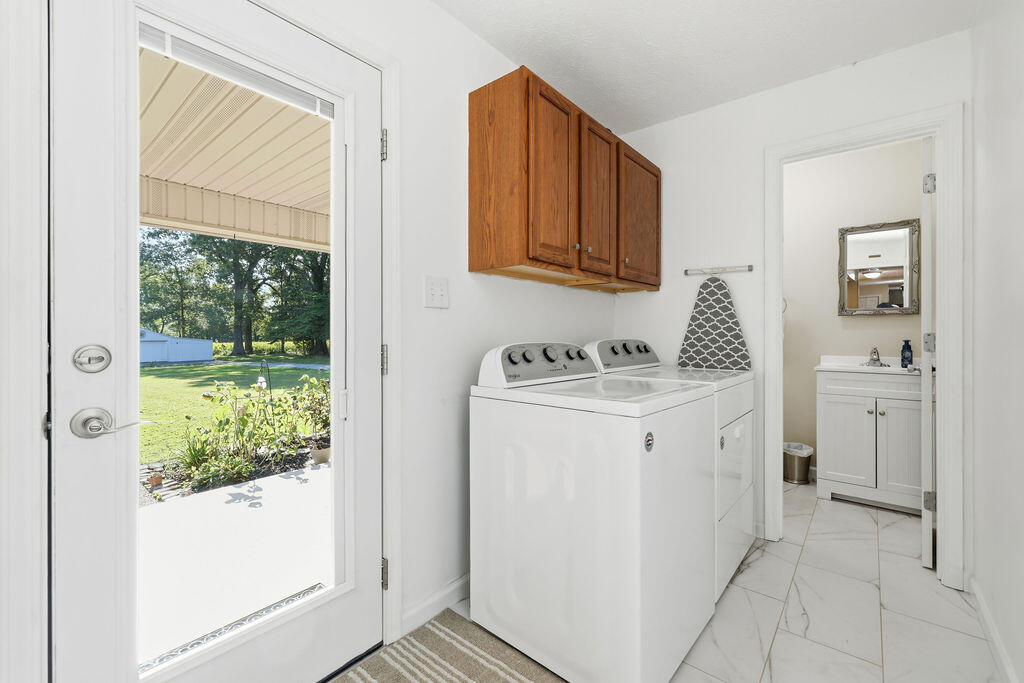 1040 South Gum Springs Road Property Photo 20
