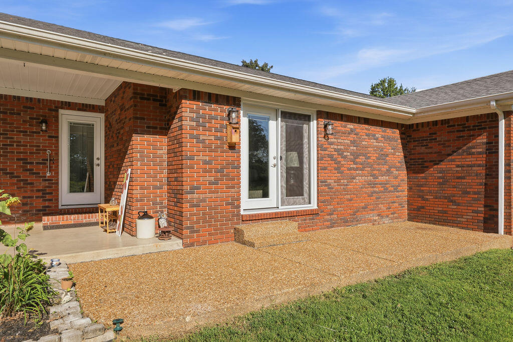 1040 South Gum Springs Road Property Photo 33