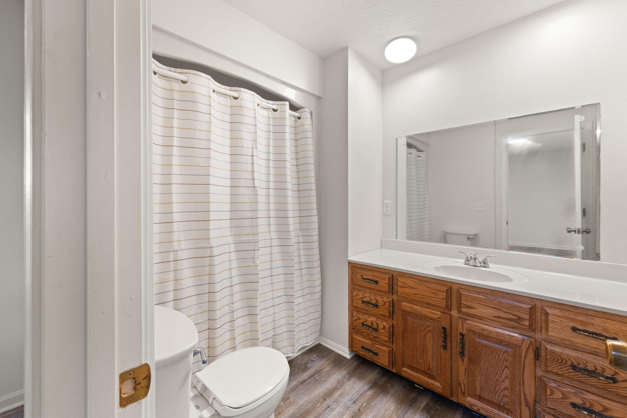 3925 Hickory Hill Drive Property Photo 12