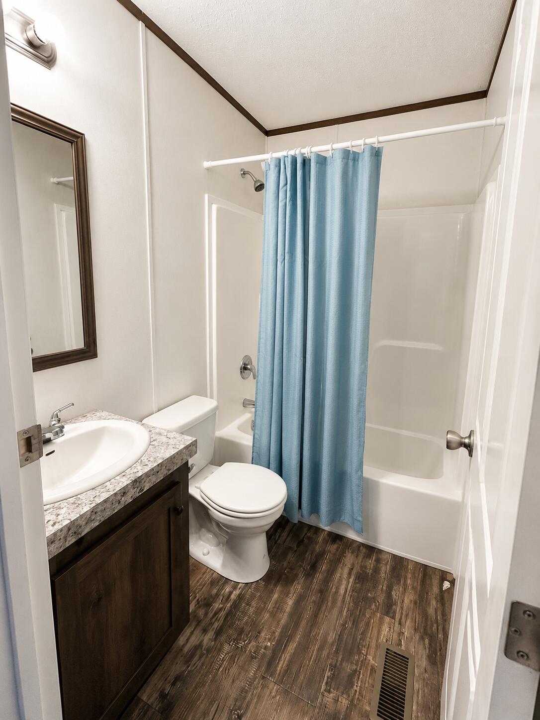 240 Crestview Property Photo 9