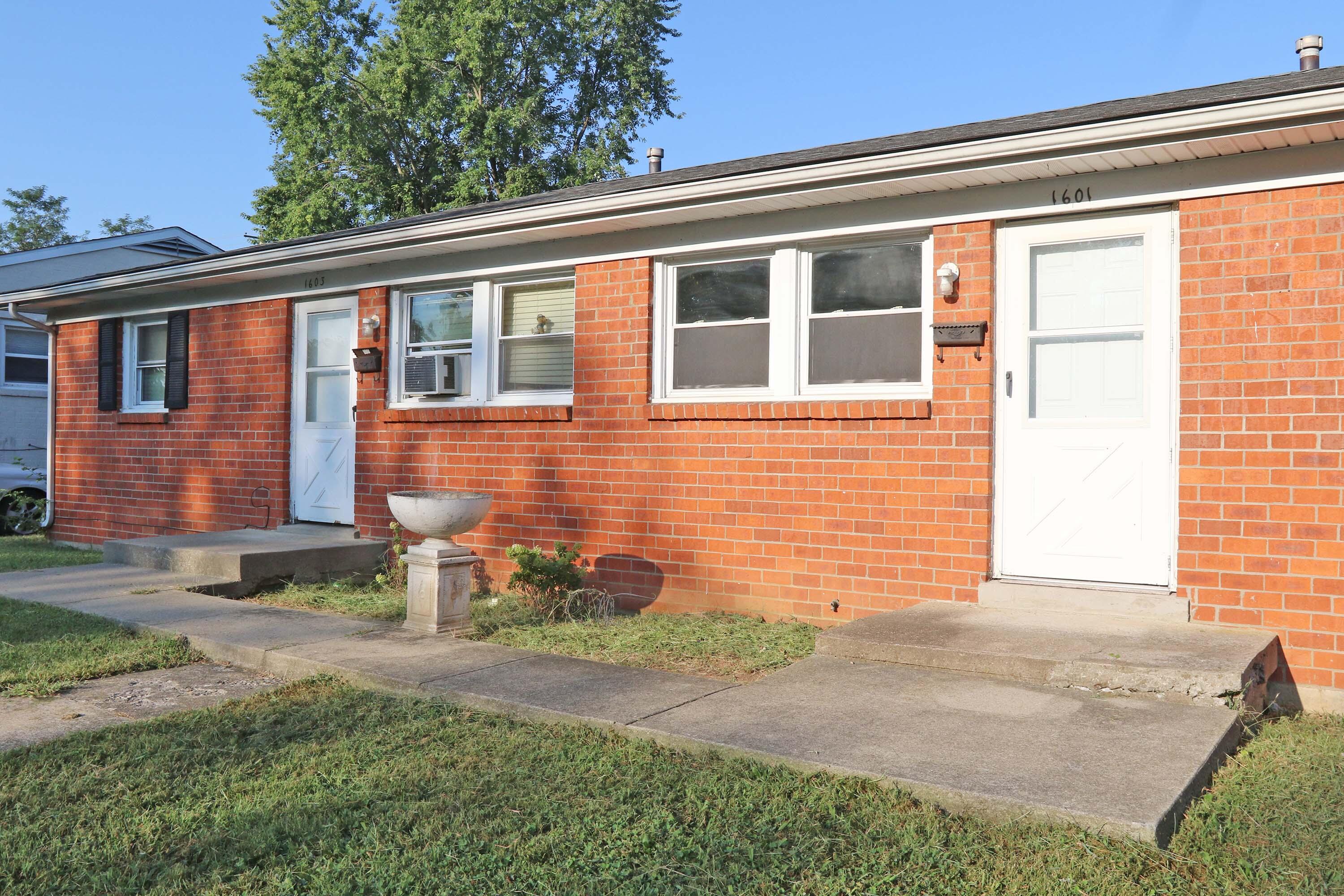 1601-1603 Maywick View Lane Property Photo 3