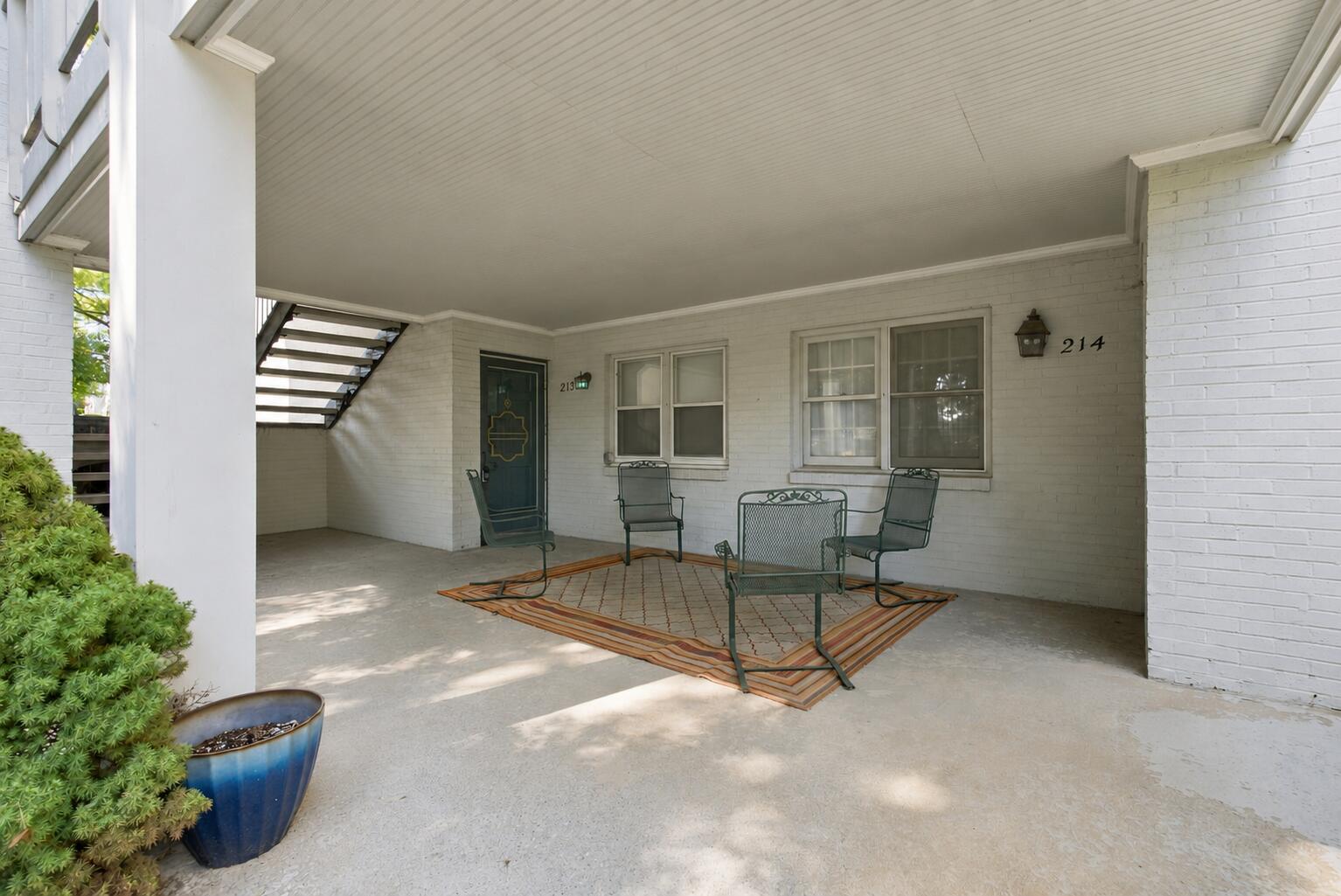 395 Redding Road 213 Property Photo 3