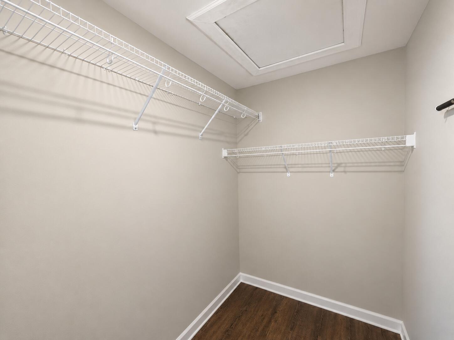100 Oak Leaf Lane Property Photo 12