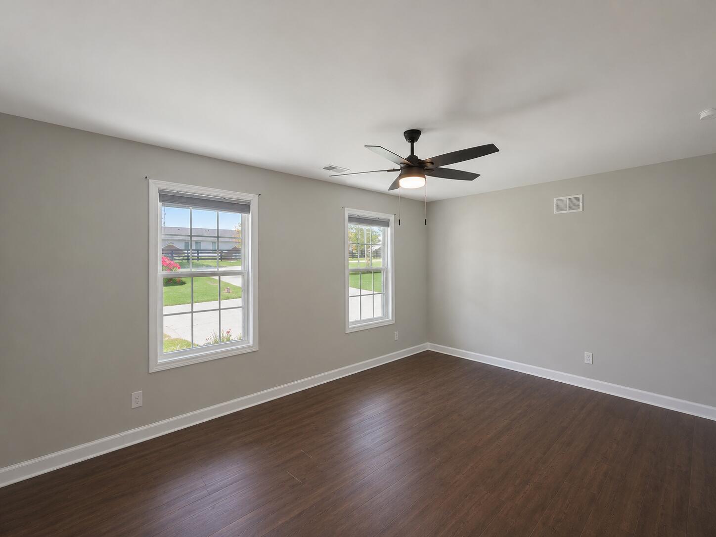 100 Oak Leaf Lane Property Photo 13