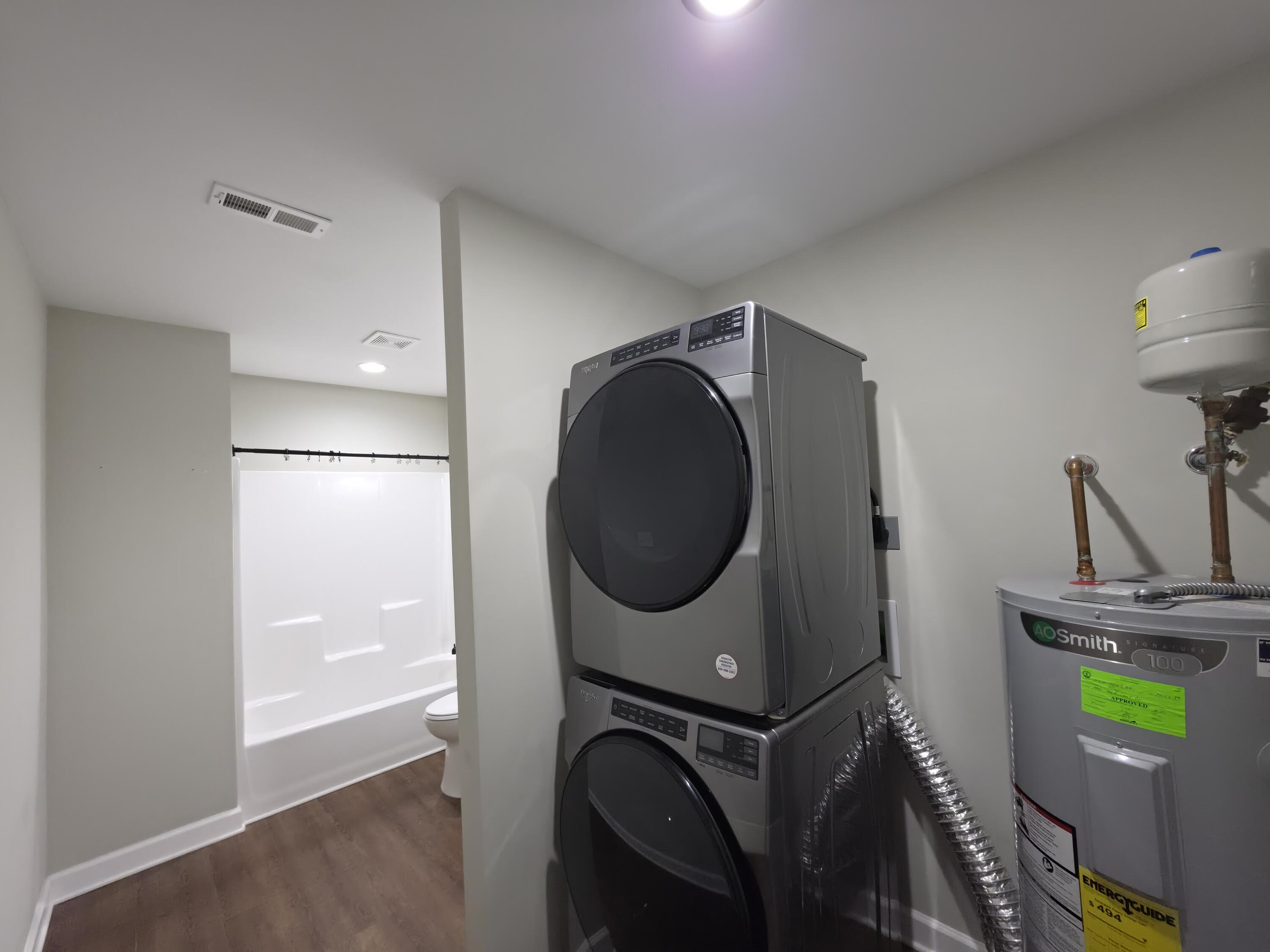 100 Oak Leaf Lane Property Photo 16