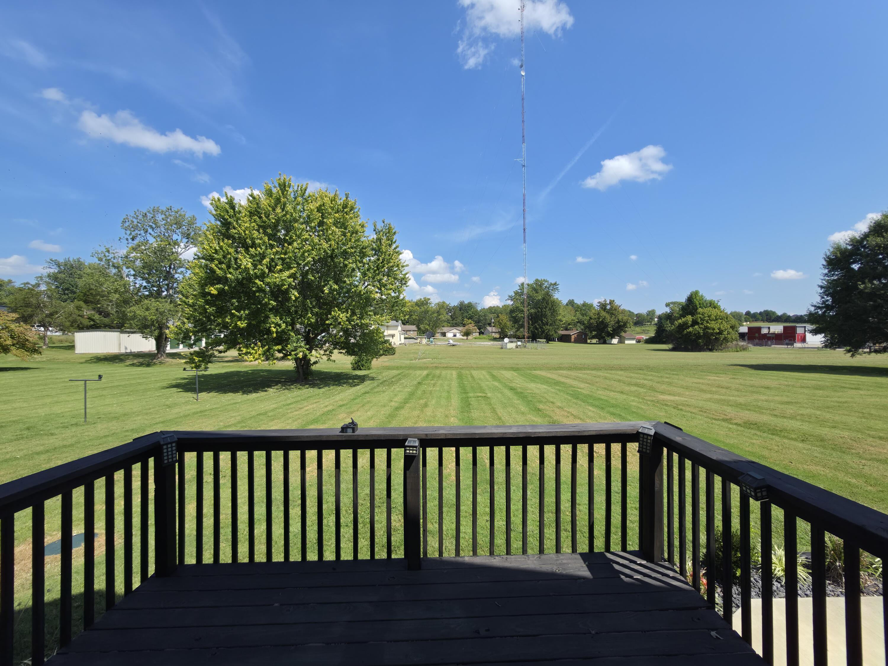 100 Oak Leaf Lane Property Photo 17