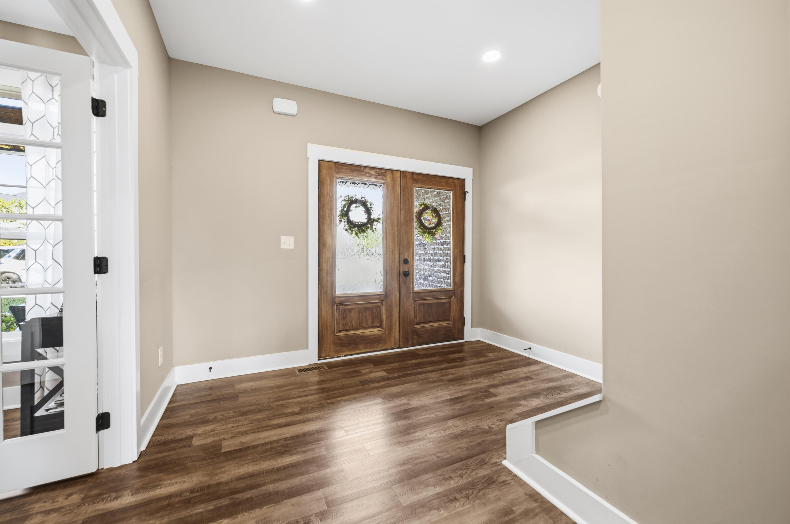918 Cobble Drive Property Photo 3