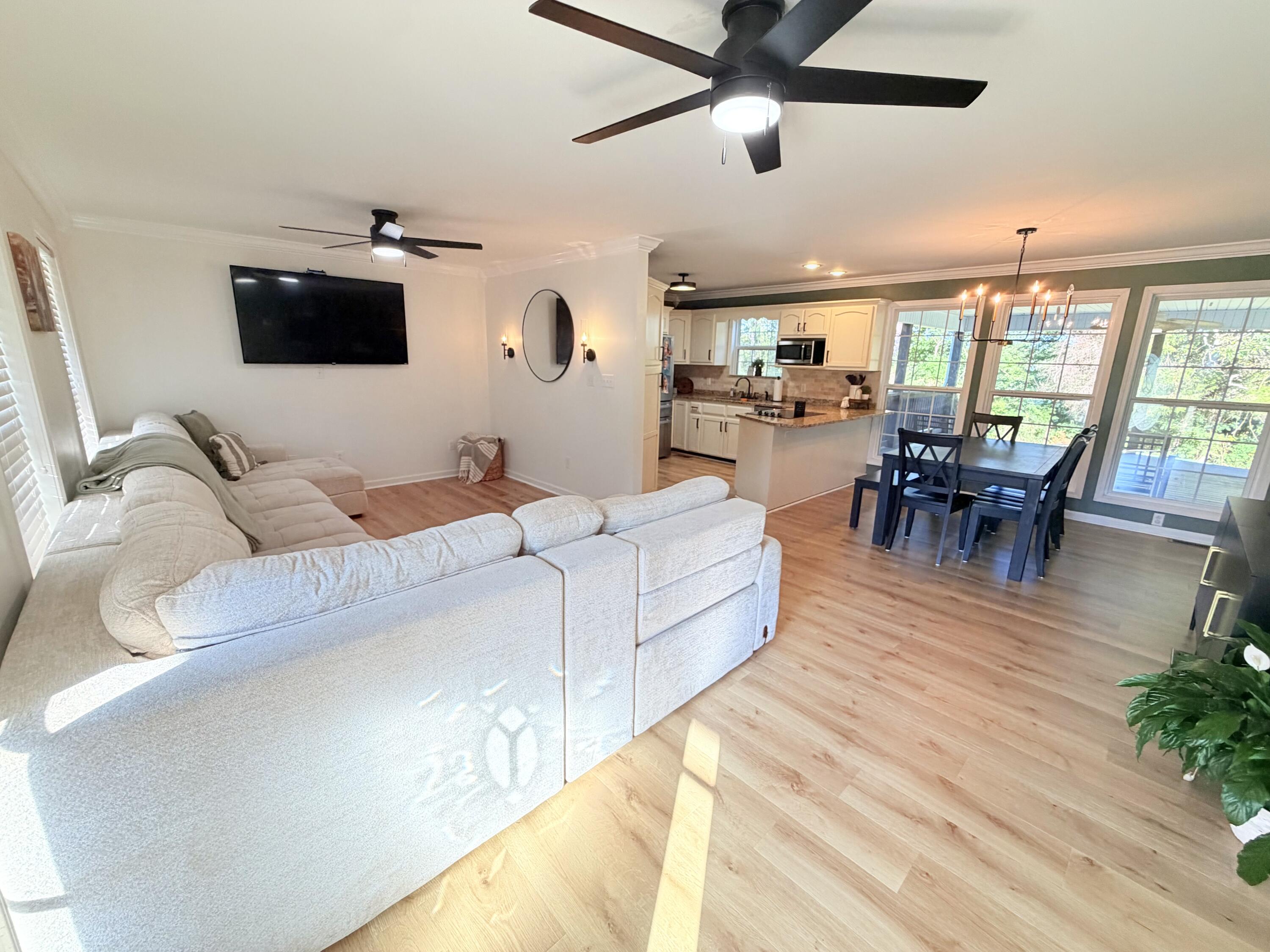 207 Byrda Way Property Photo 28