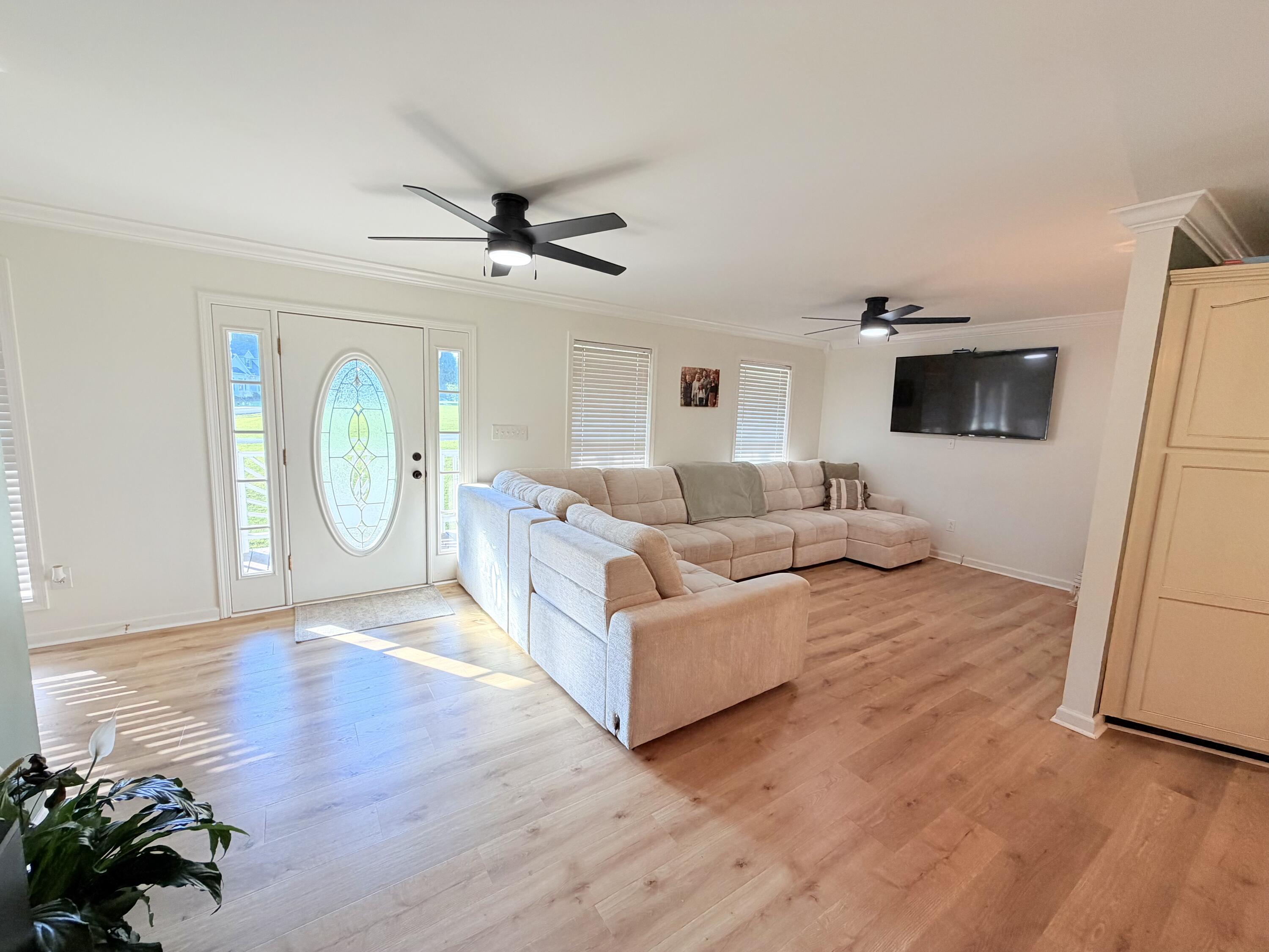 207 Byrda Way Property Photo 31