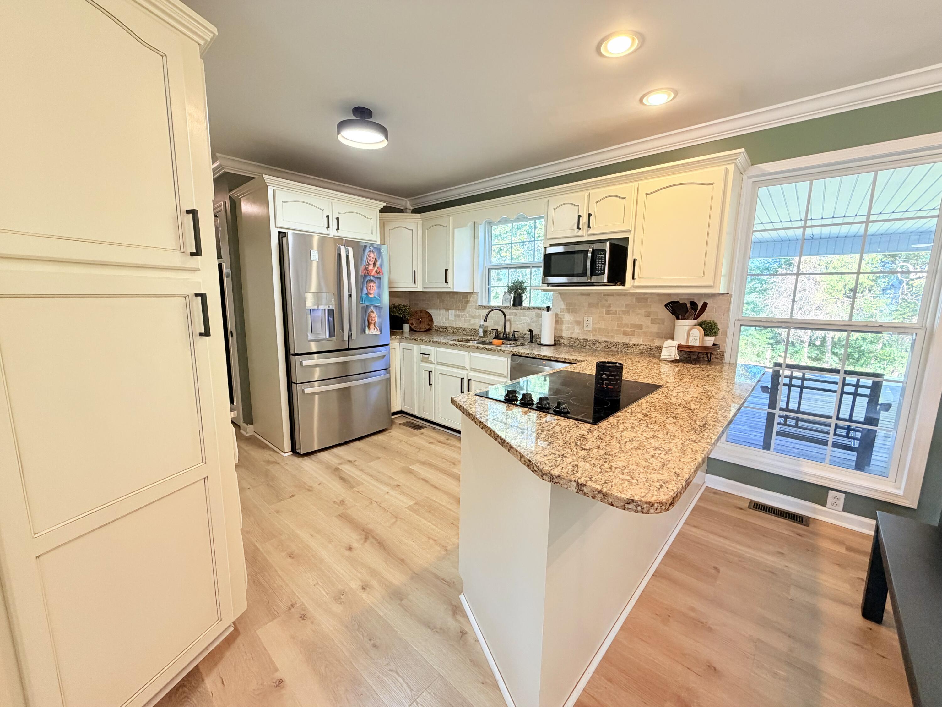 207 Byrda Way Property Photo 34