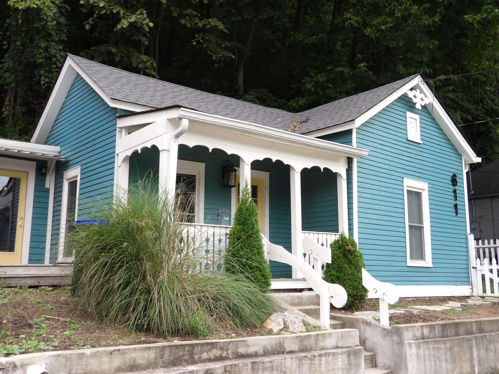 611 Taylor Avenue Property Photo 2