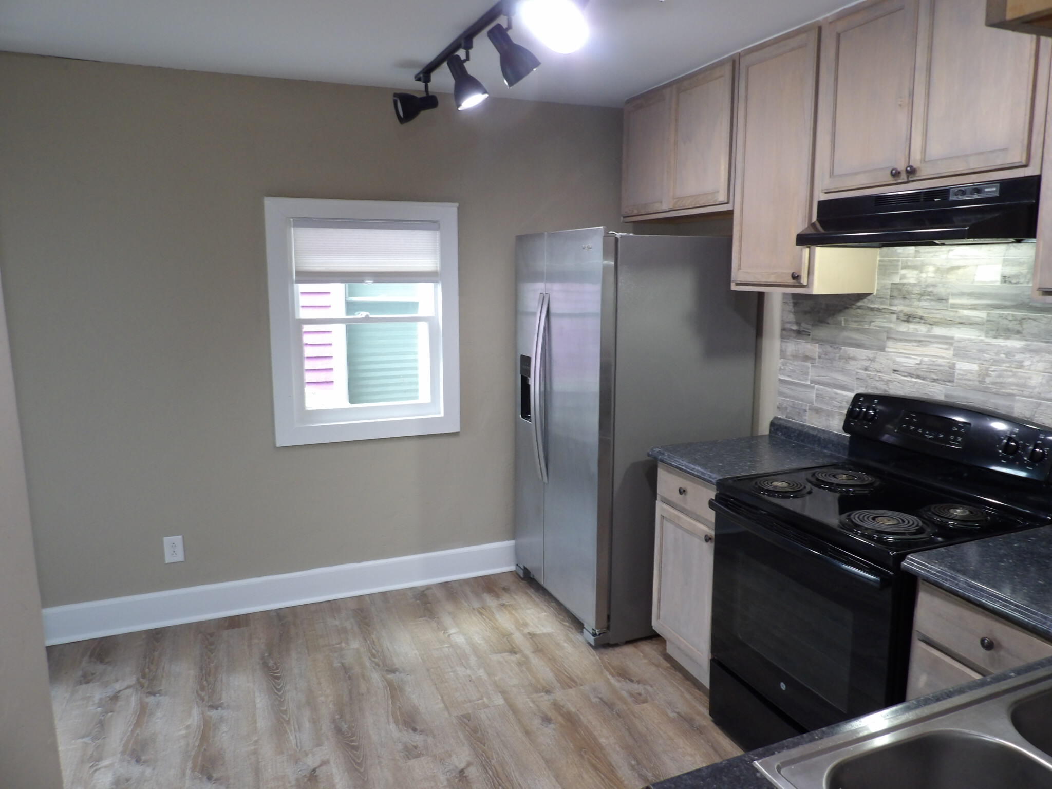 611 Taylor Avenue Property Photo 34