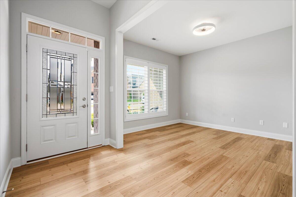 728 Hollyhock Drive Property Photo 3