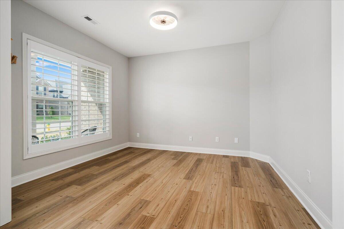 728 Hollyhock Drive Property Photo 5