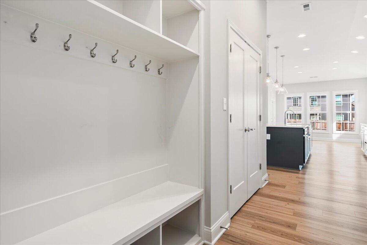 728 Hollyhock Drive Property Photo 11