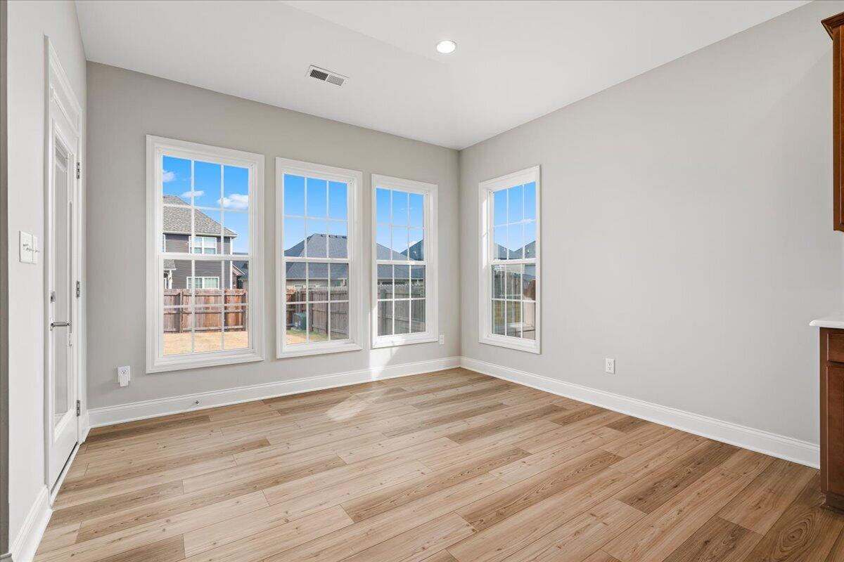 728 Hollyhock Drive Property Photo 16