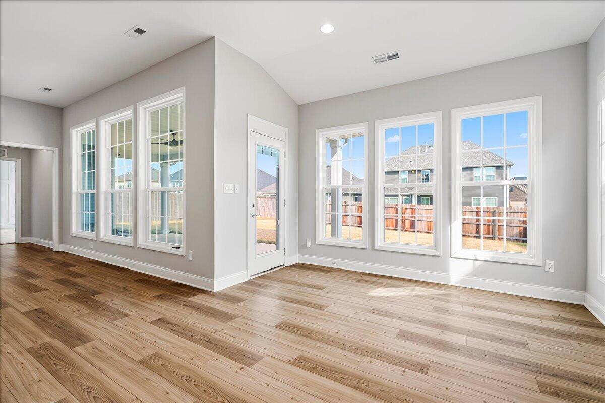 728 Hollyhock Drive Property Photo 16