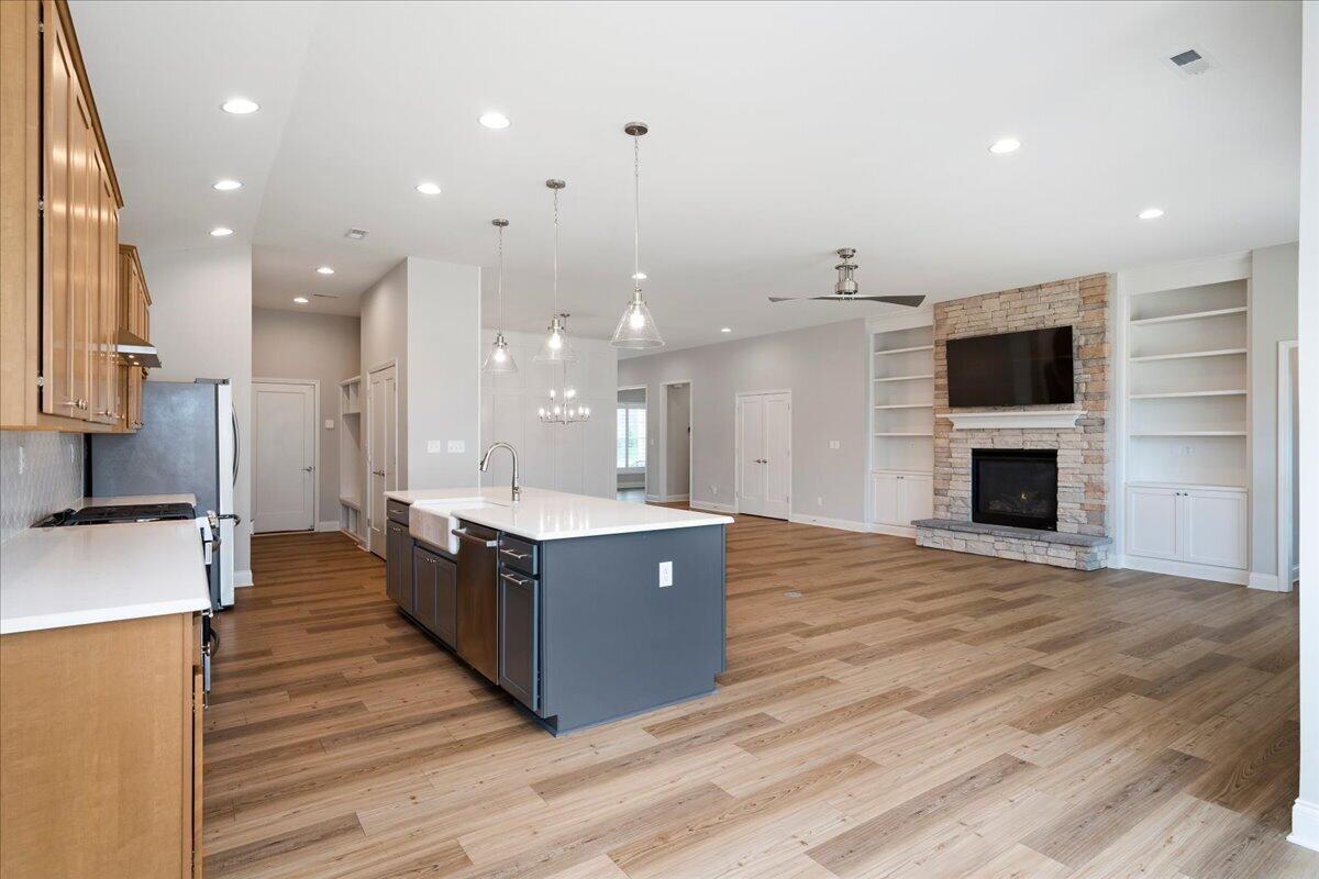 728 Hollyhock Drive Property Photo 23
