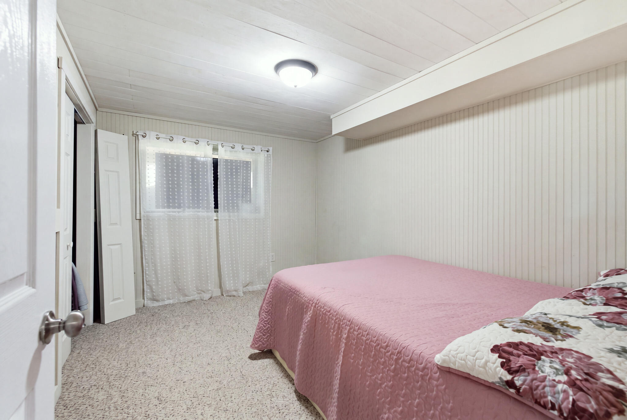 556 Cedar Property Photo 16